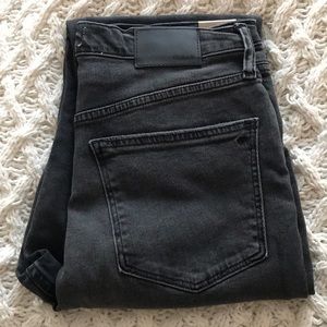 NEVER WORN Madewell “THE MOMJEAN” Size 27